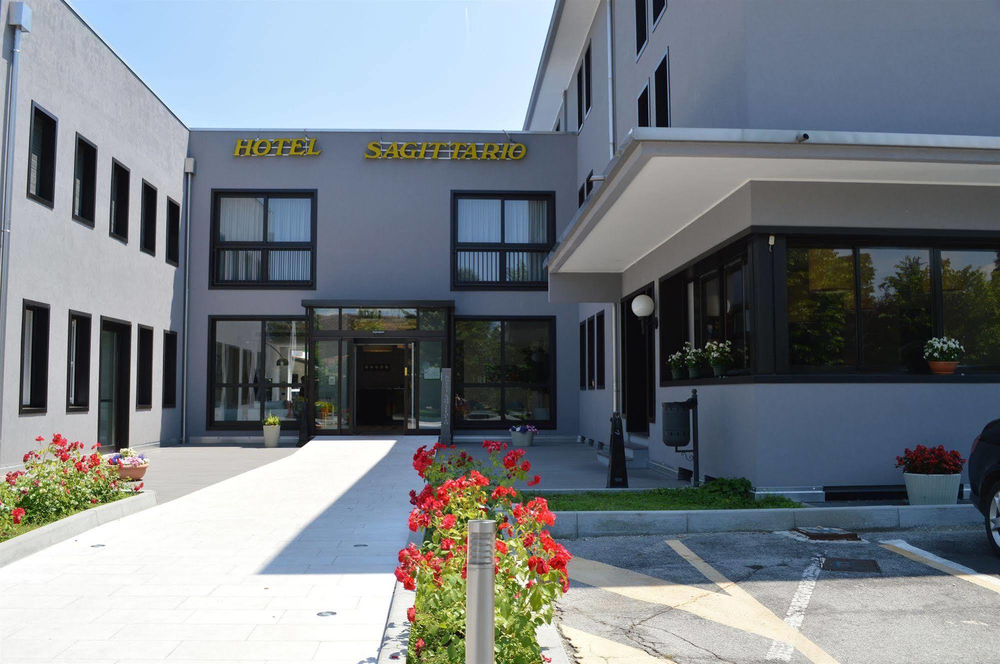 Hotel Sagittario Padova Esterno foto