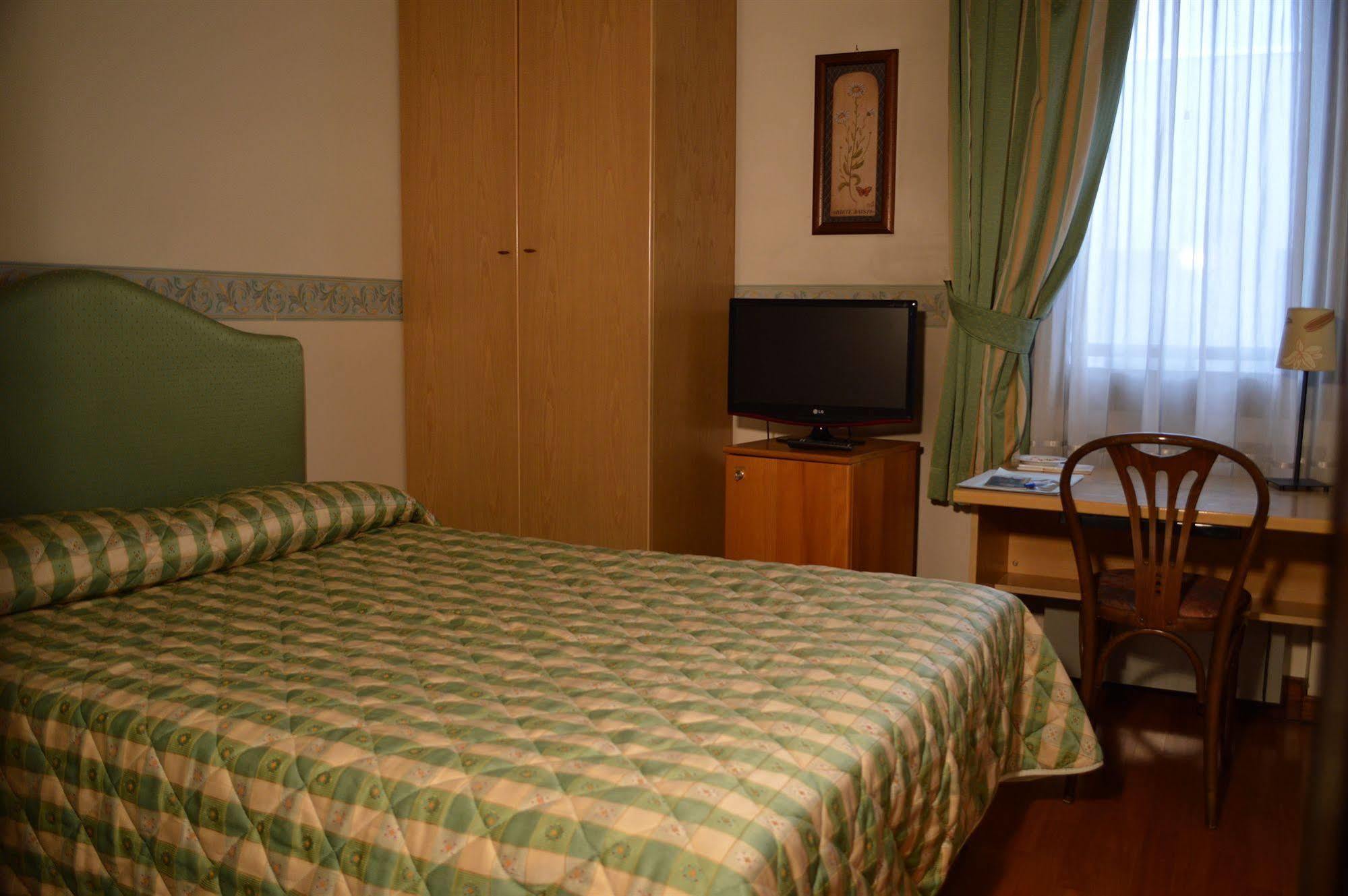 Hotel Sagittario Padova Esterno foto