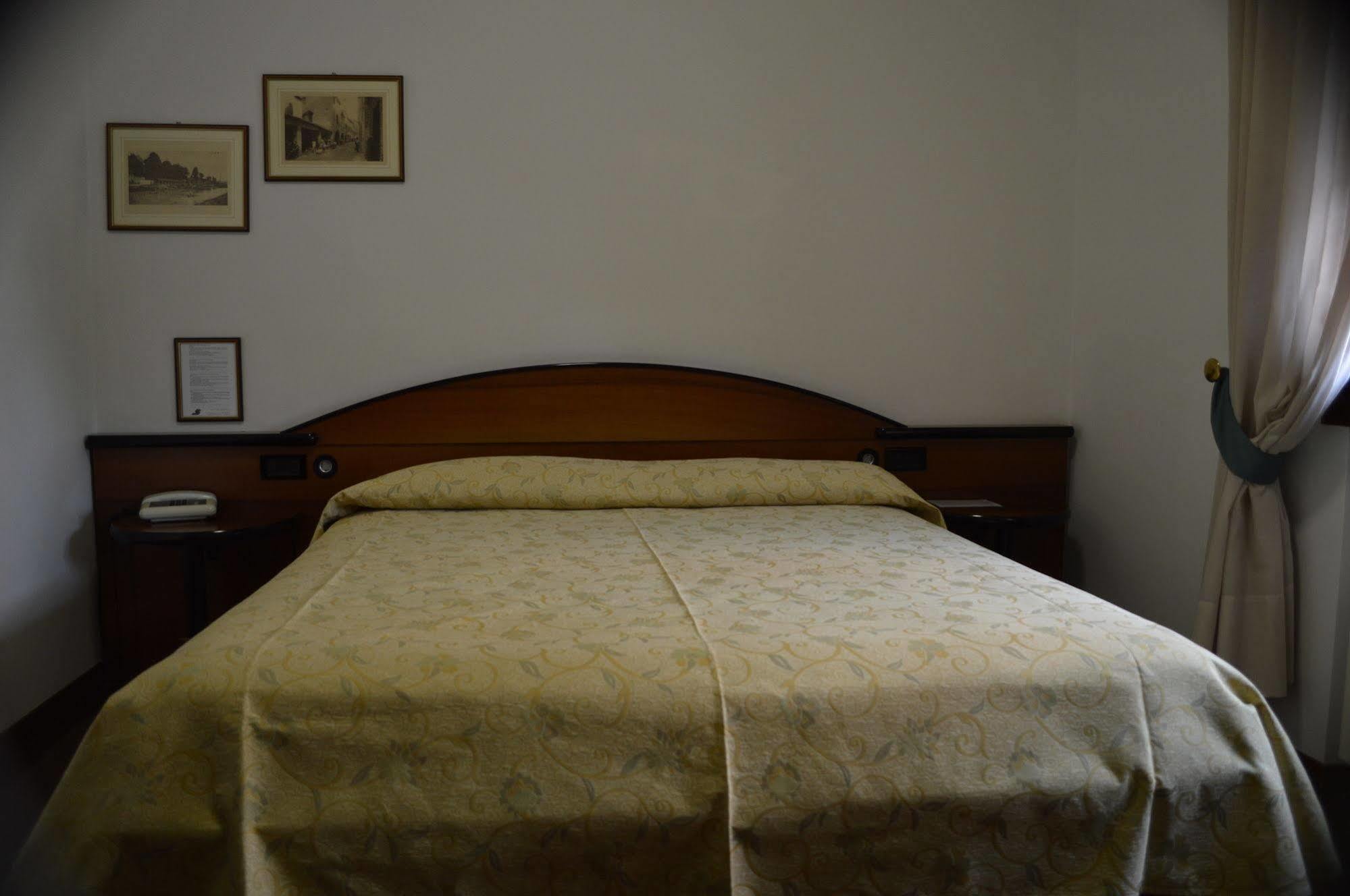Hotel Sagittario Padova Esterno foto